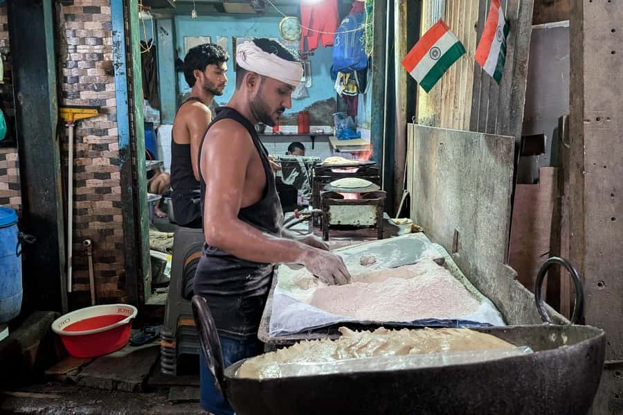 Mumbai: Dharavi Slumdog Tour -See the real Slum with a Local - Price and Value: Why $4.99 Changes How You Should Think