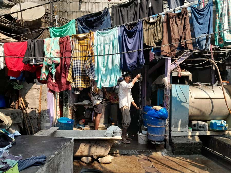 Mumbai:Dhobi Ghat Laundry,Dharavi Slum & Flower market Tour - Key things that make this tour special