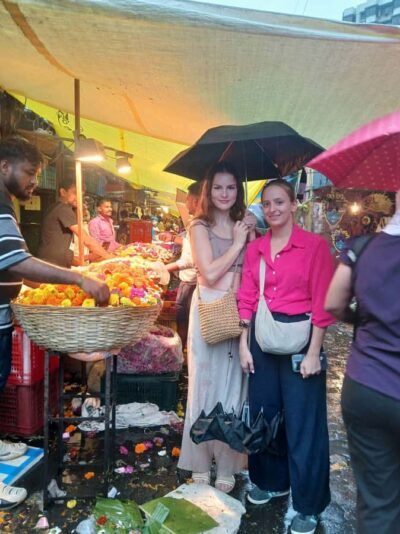 Dhobi Ghat Laundry,Dharavi Slum & Flower market Tour