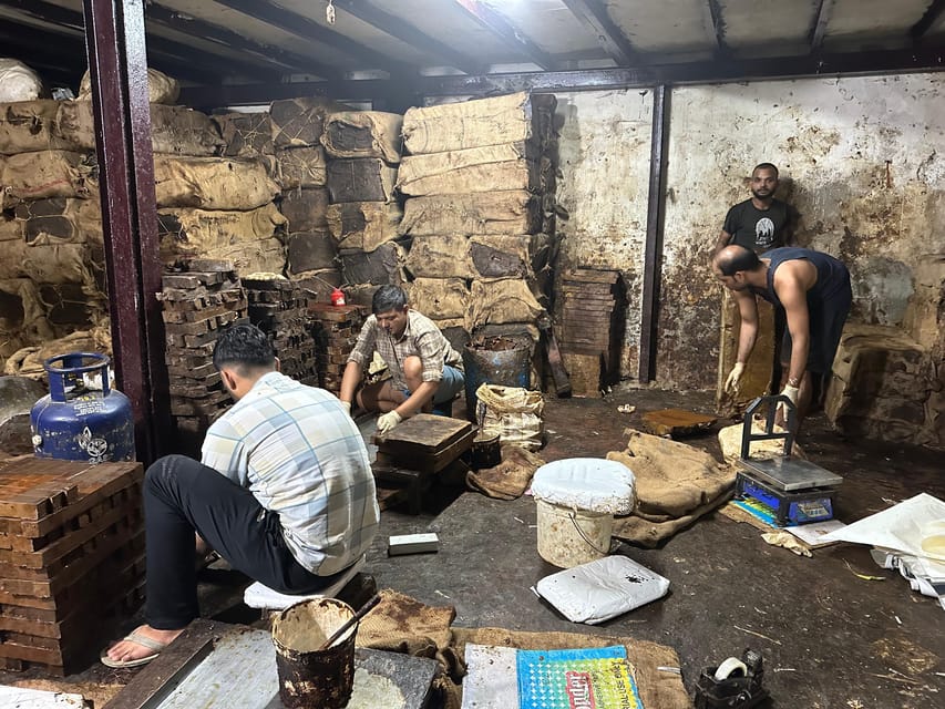 Mumbai: Discover India's Largest Slum -A Local's Perspective - Slumdog Millionaire filming locations: where pop culture meets place