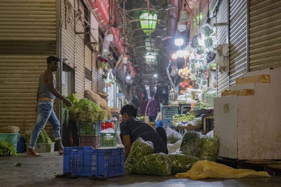 Mumbai: Early Morning Bicycle Tour - Crawford Market and the food-world feeling of South Mumbai