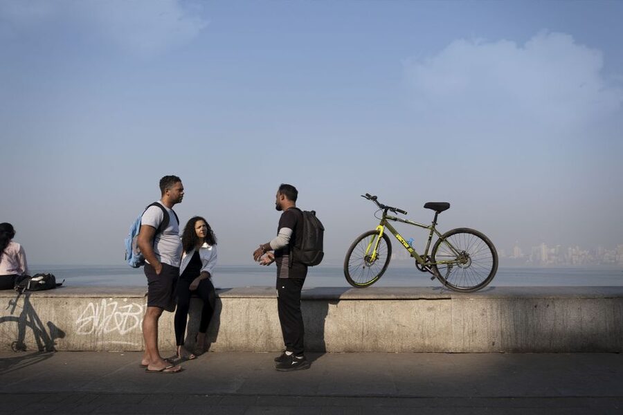 Mumbai: Early Morning Bicycle Tour - Getting your bearings fast: Colaba to the Gateway area