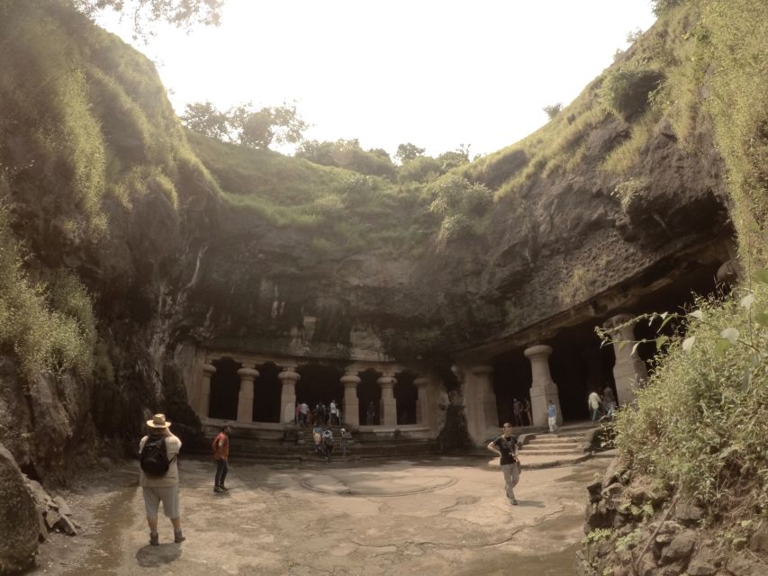 Mumbai: Elephanta Caves Half-Day Guided Tour with Expert - Meeting up and the ferry rhythm, so your half-day stays painless