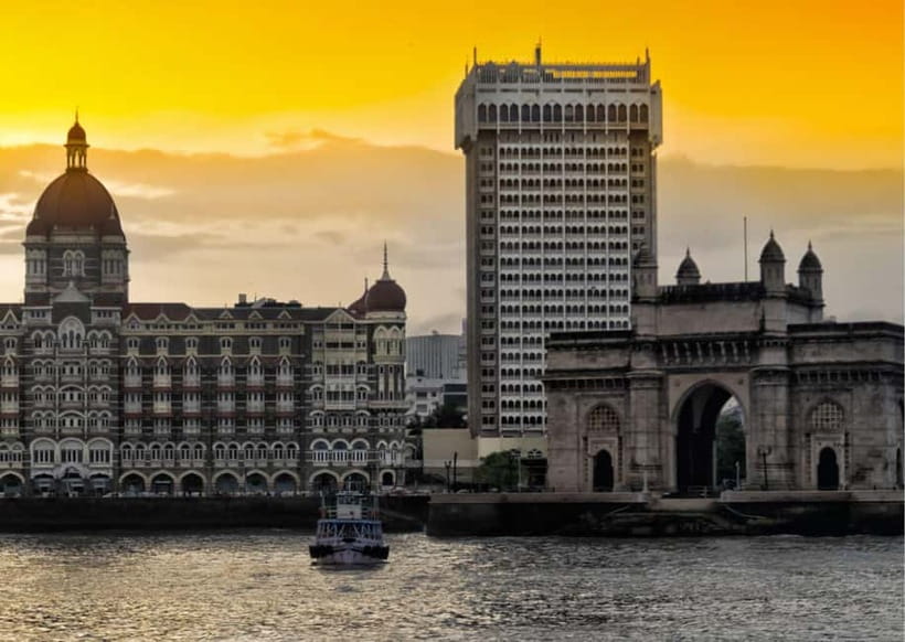 Mumbai: Elephanta Caves Private Tour with Ferry Ride - Gateway of India to Elephanta Island: The Ferry Ride Sets the Tone