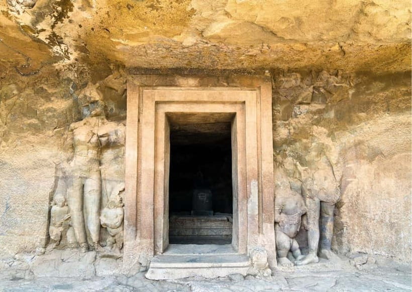 Mumbai: Elephanta Caves Private Tour with Ferry Ride - Three Caves, One Day Plan: Hindu, Buddhist, Then Shiva