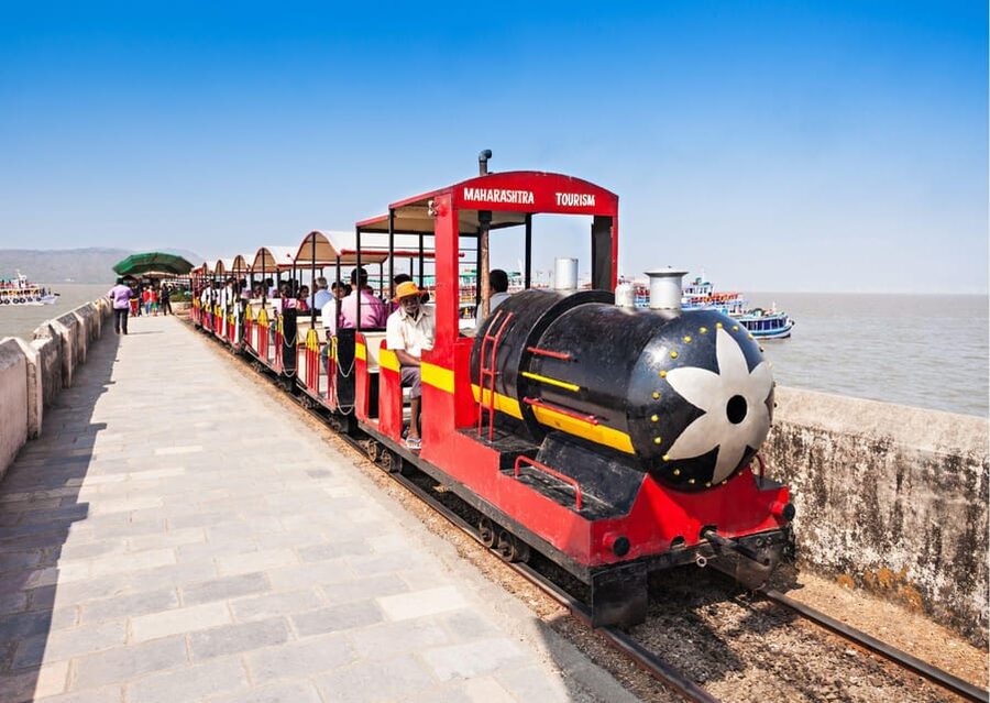 Mumbai: Elephanta Caves Private Tour with Ferry Ride - Potential Snags to Sort Out Before You Go