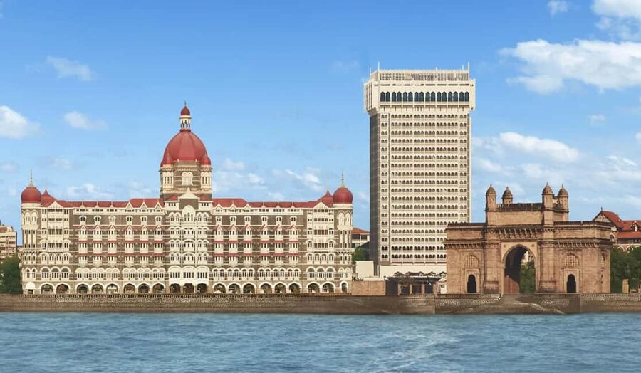 Mumbai: Exclusive Tour with Dharavi Slum & Elephanta Cave - Elephanta Caves: UNESCO rock-cut Hindu temples and big sculptures