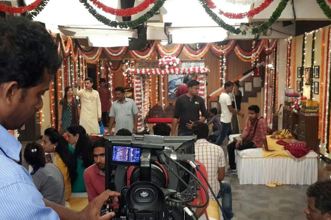 Mumbai Film City and Bollywood Tour with Meal - Key highlights at a glance