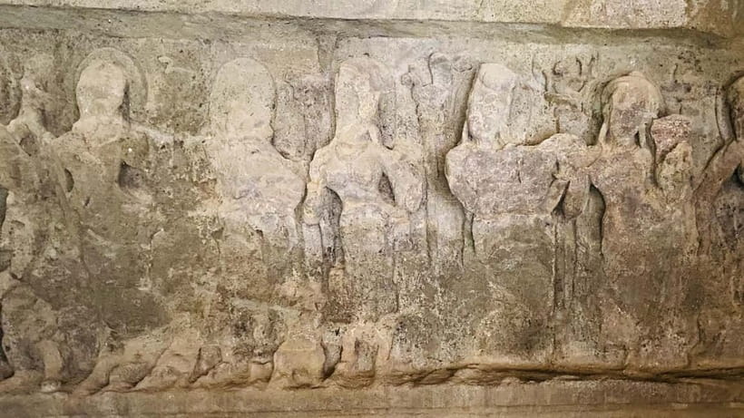 Mumbai: Half Day Elephanta Caves Guided Tour with Ferry Ride - Crossing to Elephanta, what the ferry actually adds