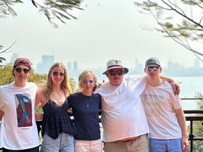 Half Day Elephanta Caves Guided Tour with Ferry Ride