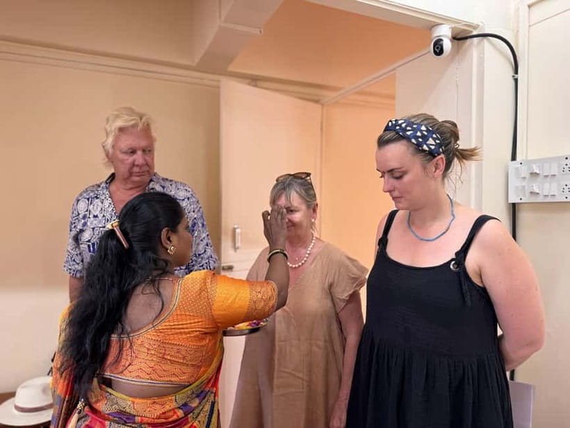 Mumbai: Indian Cooking Class & Cultural Delights - Cultural Activities: Henna, Food Stories, and Daily Life Details