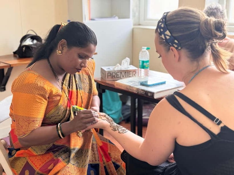 Mumbai: Indian Cooking Class & Cultural Delights - Small Group, English Guide, and Getting Help Fast