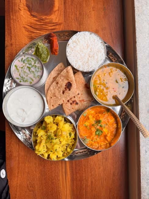 Mumbai: Indian Cooking Class & Cultural Delights - Market Visit: The Marathi Pantry Lesson You Actually Use