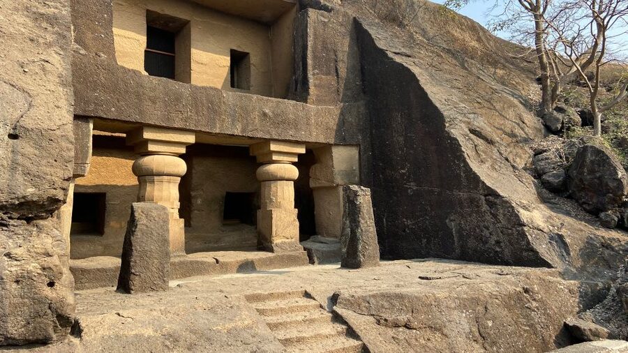 Mumbai: Kanheri Caves and The Golden Pagoda Temple - Kanheri Caves and the Golden Vipassana Pagoda: the best kind of contrast