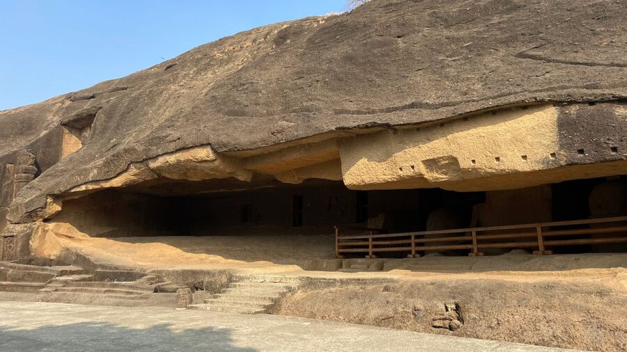 Mumbai: Kanheri Caves and The Golden Pagoda Temple - Kanheri Caves in Sanjay Gandhi National Park: basalt rooms, inscriptions, and carved storytelling