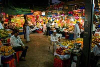 Local Markets & Temples Tour