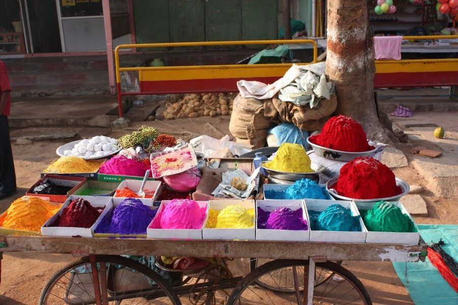 Mumbai: Magical Markets Tour - A 2-hour circuit through Mumbai’s shopping landmarks
