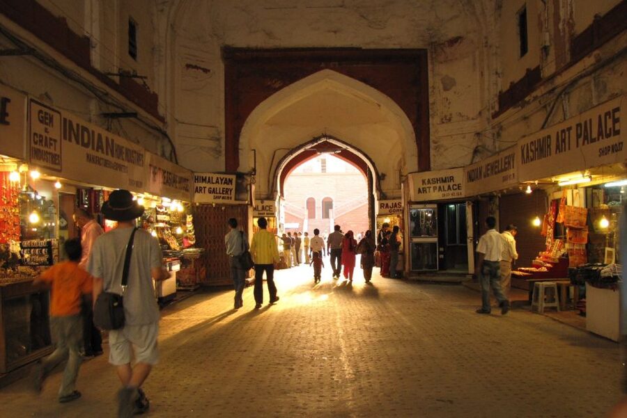 Mumbai: Magical Markets Tour - Kalbadevi streets and the chai break in a clay cup