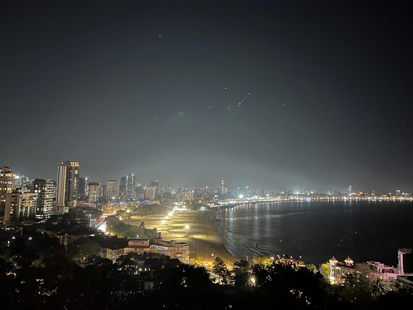 Mumbai Night Lights & Iconic Sights Tour - Safety and guide quality, what the best guides do