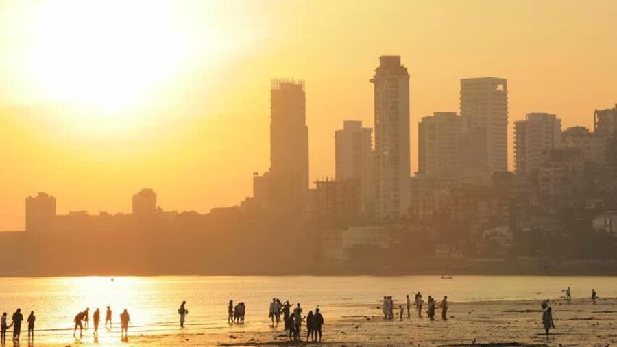 Mumbai Night Tour - From Friends Colony to the Gateway of India at night