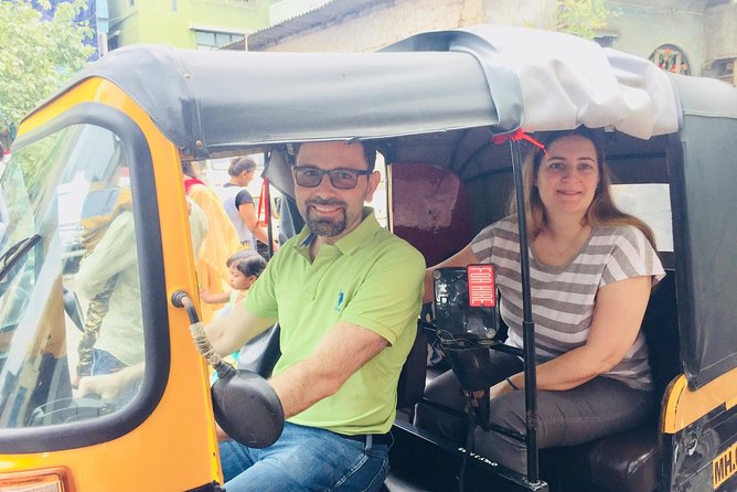Mumbai Private Cultural Tour with Lunch and Transport - The Dabbawala Tribute Statue, Lunch Delivery as a Citywide System