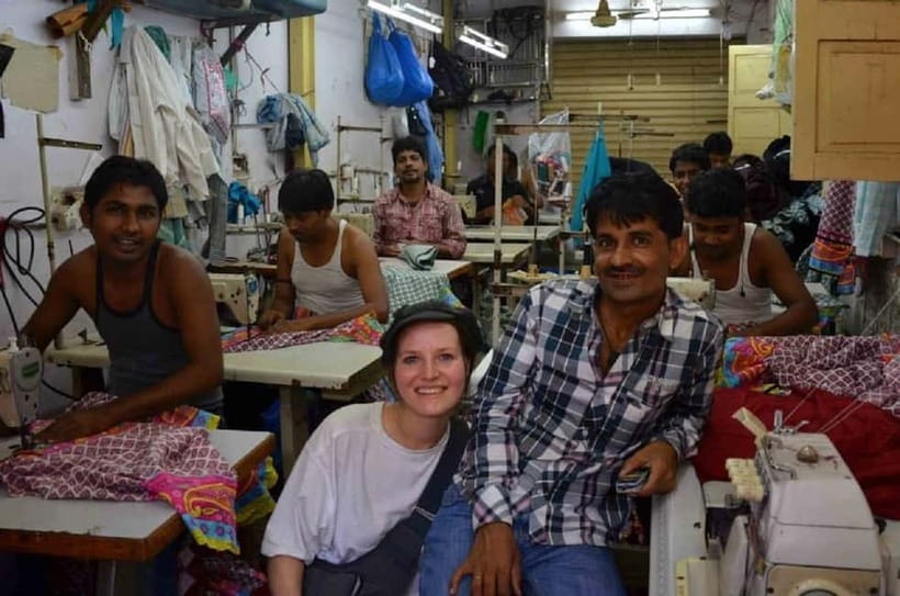 Mumbai: Private Dhobi Ghat Laundry & Slum Tour with Pickup - Transport choices, including a local train option