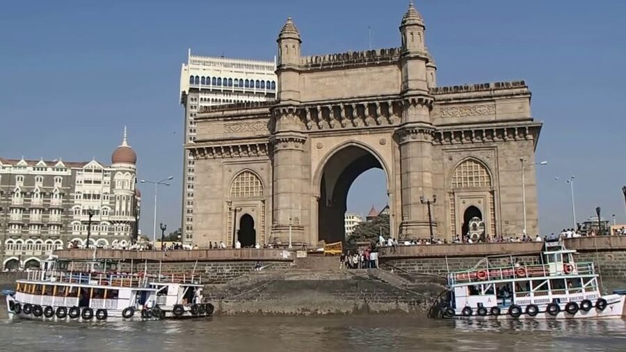 Mumbai: Private or Group Full-Day City Sightseeing Tour - Dhobi Ghat, open-air laundromat views and respectful observation