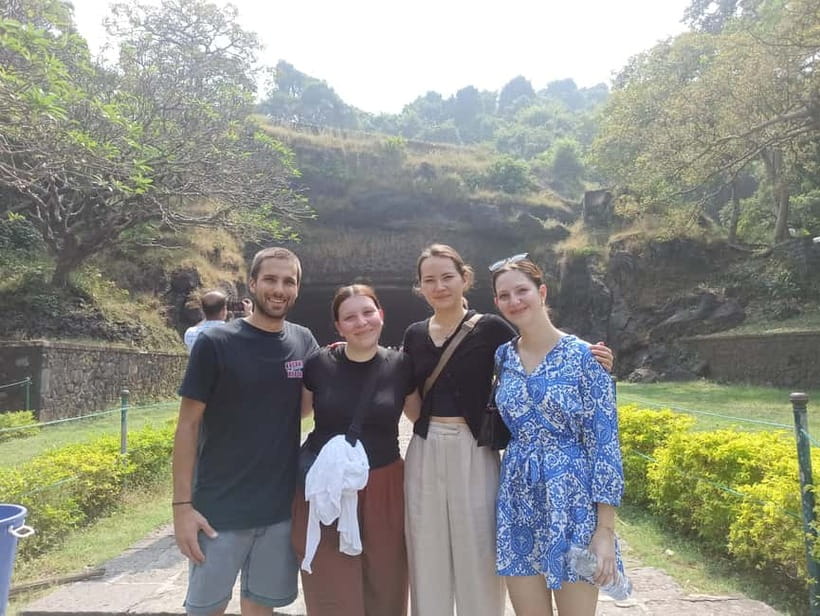 Mumbai: Private Sightseeing Tour with Top Highlights - From the Gateway to the Taj Palace, Mumbai’s postcard meets reality