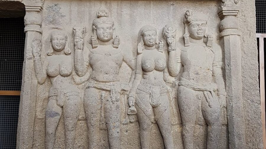 Mumbai: Private tour for Kanheri Caves and Golden Pagoda - Kanheri Caves in Sanjay Gandhi National Park: why the setting matters