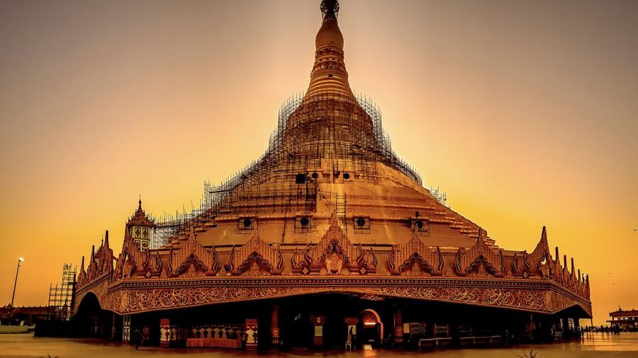 Mumbai: Private tour for Kanheri Caves and Golden Pagoda - The Buddha hall, the eleven-headed Avalokiteshwara, and the inscriptions