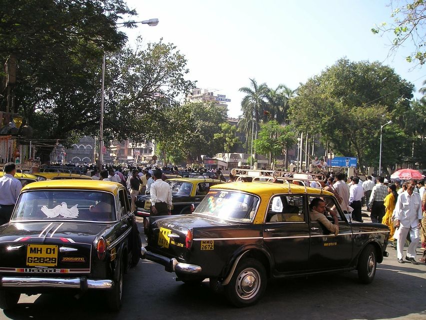 Mumbai: Private Walking Tour with a Local - Key highlights that make this tour work