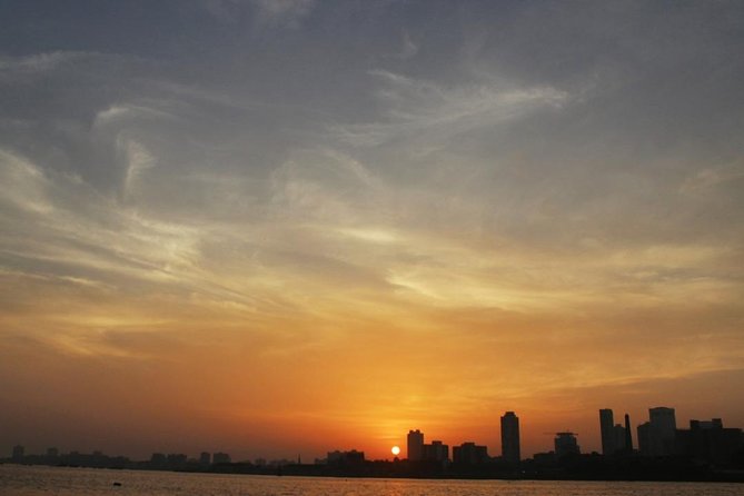 Mumbai Sky Line Private Sailing Excursion for up to 5ppl - Your boat setup: what’s included (and why it helps)