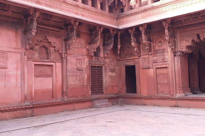 Mumbai to Agra Taj Mahal Day Trip with Return Flights and Lunch - Price and value: why $120 can work (if you want the right things)