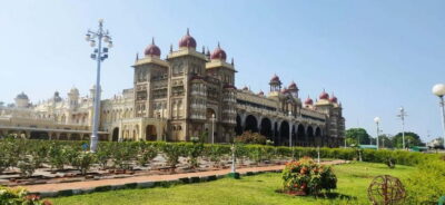 Mysore: Palace, Art Gallery & Devaraja Market Walking Tour