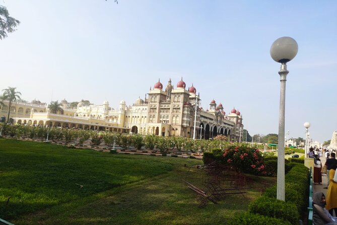 Mysore Palace + Jaganmohana Art Gallery + Devaraja Market = Mysore Heritage Walk - How the flow works (and who will enjoy it most)