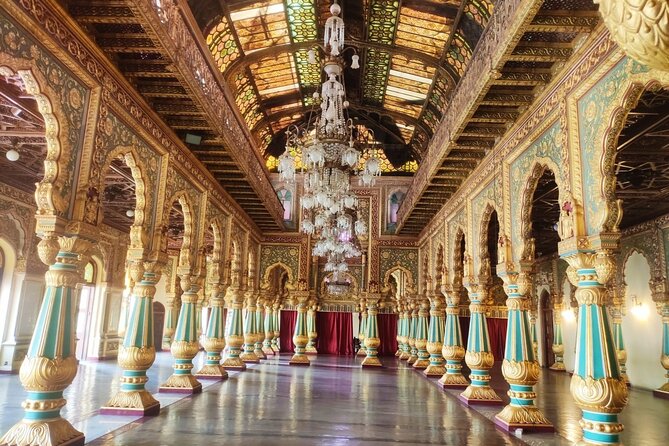 Mysore Palace + Jaganmohana Art Gallery + Devaraja Market = Mysore Heritage Walk - Mysore Palace: more than rooms, it is the city’s royal language