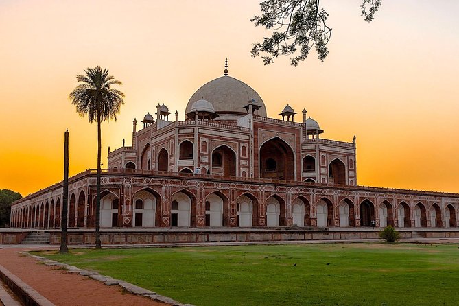 New Delhi and Old Delhi Private Tour 4-8 Hours - Customizable - The basic idea: a private AC car that stitches New and Old Delhi together