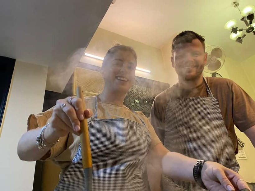 New Delhi: Indian Cooking Class in a Local Home - Main dish and curry technique, step-by-step