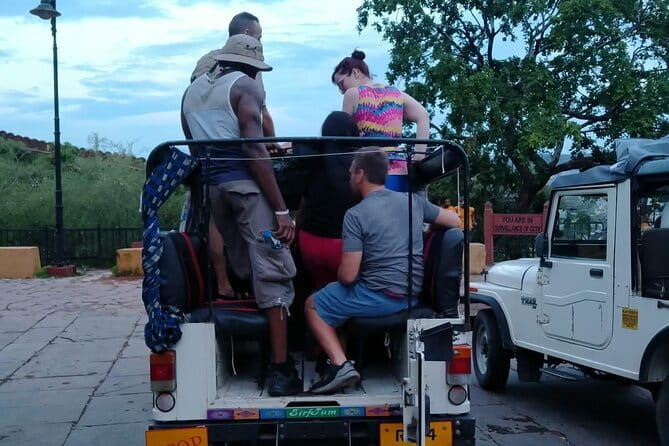 Night Safari in Jaipur on an Open Jeep - Jal Mahal at Night and Hawa Mahal Outside Viewing