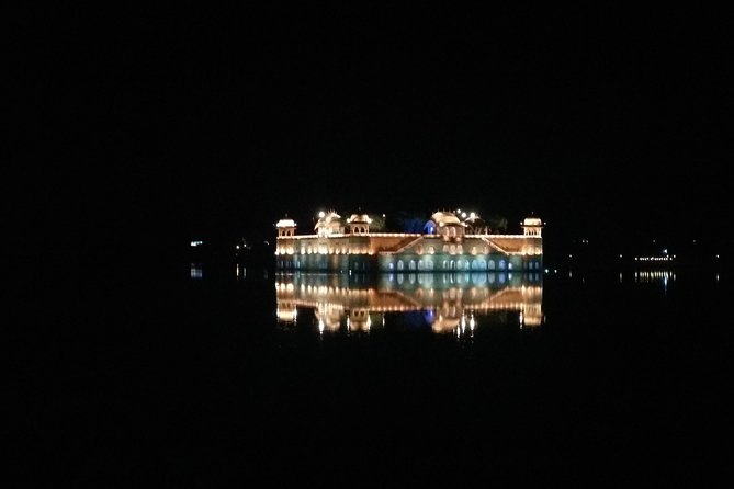 Night Tour in Open Jeep - The open-top jeep advantage on Jaipur’s night streets