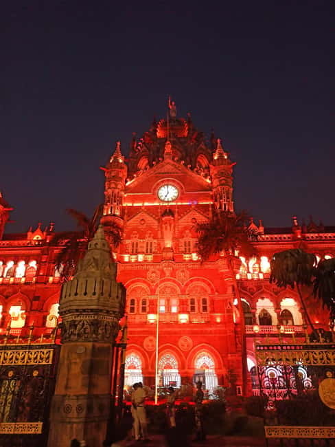 Night Tour: Mumbai’s Nights & Buzzing Bazaars - What’s included in the $32 price, and where the extra costs show up