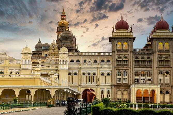 Old Bangalore Historical Walk thro Palace, Temples, Fort & Market - Who this walk suits best, and who should think twice