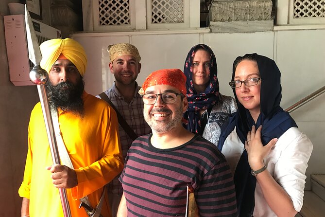 Old Delhi Tour with Local Experience - Stop 4: Kinari Bazaar for Wedding Market Color and Festival Change
