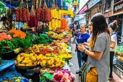 Old neighbourhood Walk – Half-Day Tour
