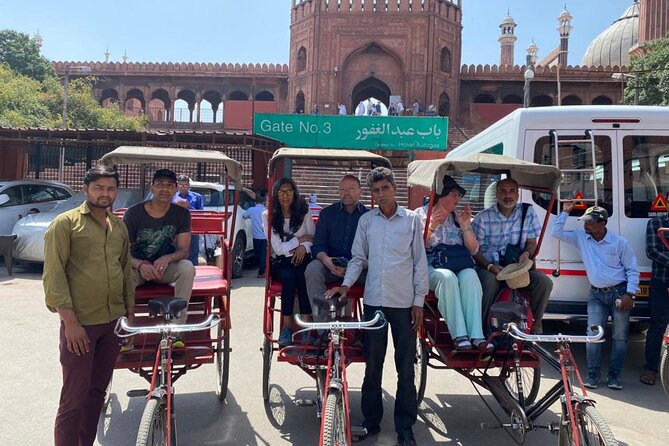 Old & New Delhi Full or Half Day Sightseeing Tour - India Gate and the Lutyens-era memorial feel