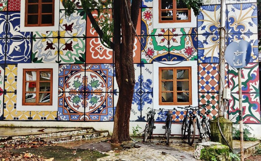 Panaji: Heritage Walk through Goa's Latin Quarter - Photo-Friendly Lanes and the 31st January Bakery Break