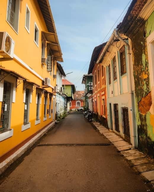 Panaji: Heritage Walking Tour in Fontainhas Latin Quarter - The bakery break, where Panjim eats like it means it