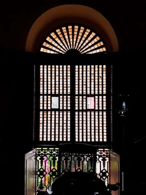 Panaji: Heritage Walking Tour in Fontainhas Latin Quarter - Small group energy and guide quality, why it feels personal