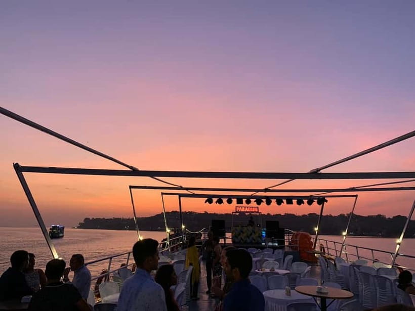 Panaji: Sunset Boat Party with Bollywood DJ and Dance Shows - Bollywood DJ on board: the music that sets the vibe