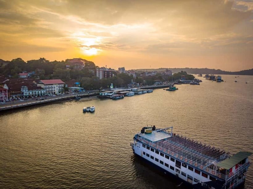 Panaji: Sunset Boat Party with Bollywood DJ and Dance Shows - The 1 hour plan: what happens from Santa Monica to the Mandovi